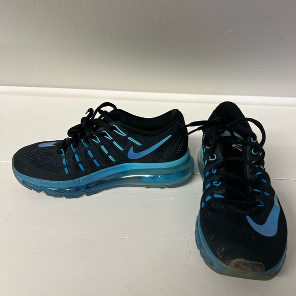 Nike Air Max Black and Blue Running Shoes - Picture 8 of 8